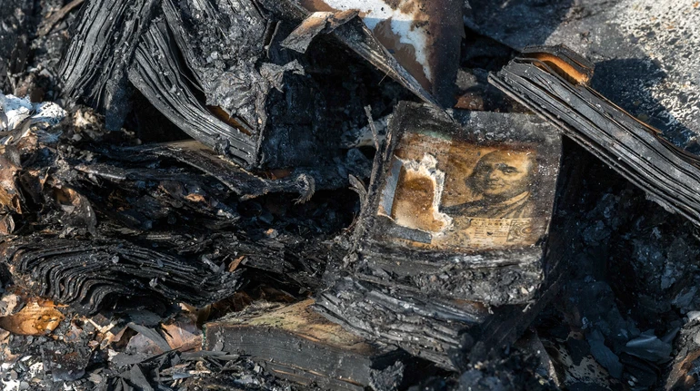 451 градус за Фаренгейтом. Росіяни знищили третину надрукованих в Україні книг