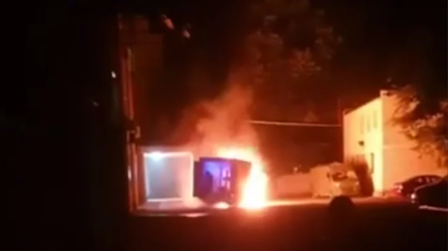 Russians attack hospital in Kherson, destroying evacuation vehicle – video