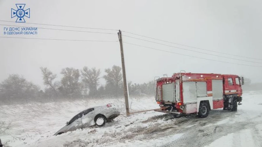 В Одесской и Николаевской областях перекрыли еще несколько участков дорог