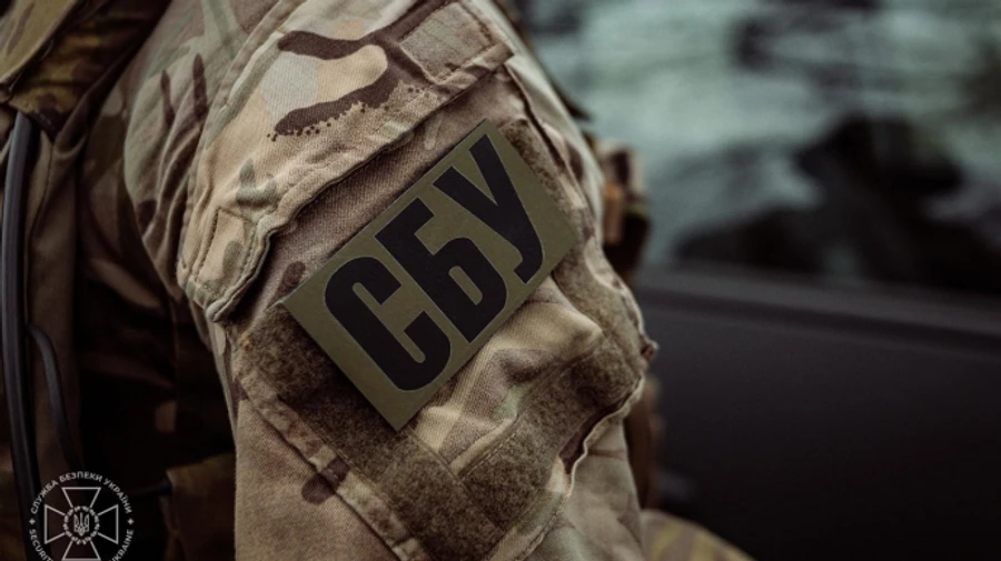 Нібито гуляла з дитиною, а насправді шпигувала на користь РФ – СБУ затримала зрадницю