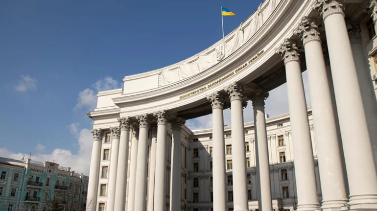 На вихід кожен другий. Уряд готує масштабе скорочення держслужбовців