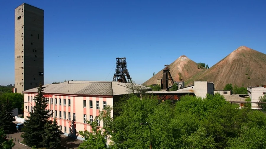 На Донеччині 115 заблокованих під землею шахтарів підняли на поверхню