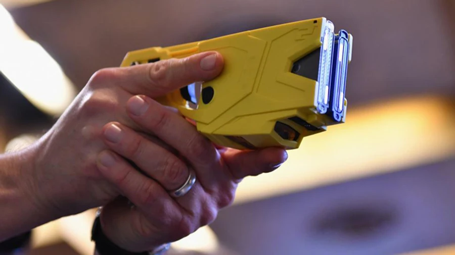 Рада відмовилася розширити права поліції щодо використання шокерів