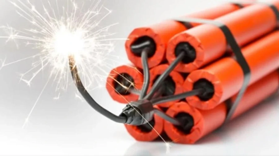 Мужчина подорвал взрывчатку на территории детсада в Никополе