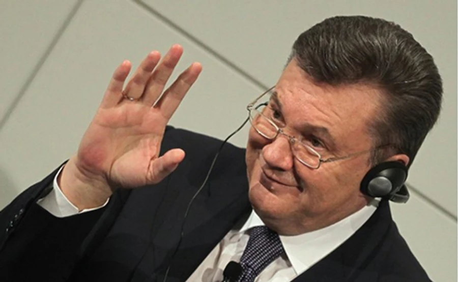 Янукович може приїхати в Україну на суд за двох умов – адвокат