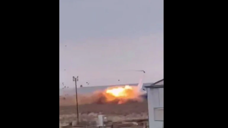 Plane crashes in Kazakhstan with nearly 70 onboard travelling from Baku to Grozny – videos