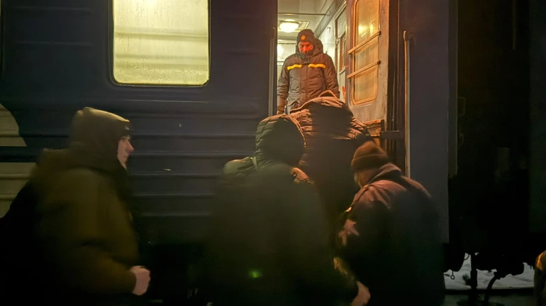 Рух потяга після ворожого удару на Харківщині відновили – УЗ