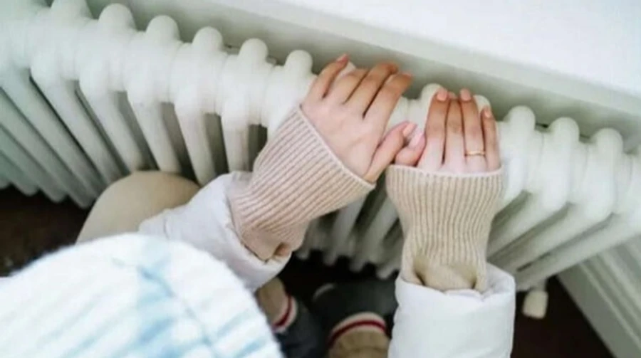 Heating still out for Kyiv residents in 613 apartment blocks after Russian strikes