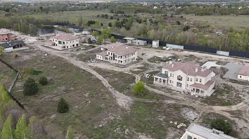 Відмивання 460 млн на “Династії”: Суд обрав запобіжні заходи ще 4 підозрюваним