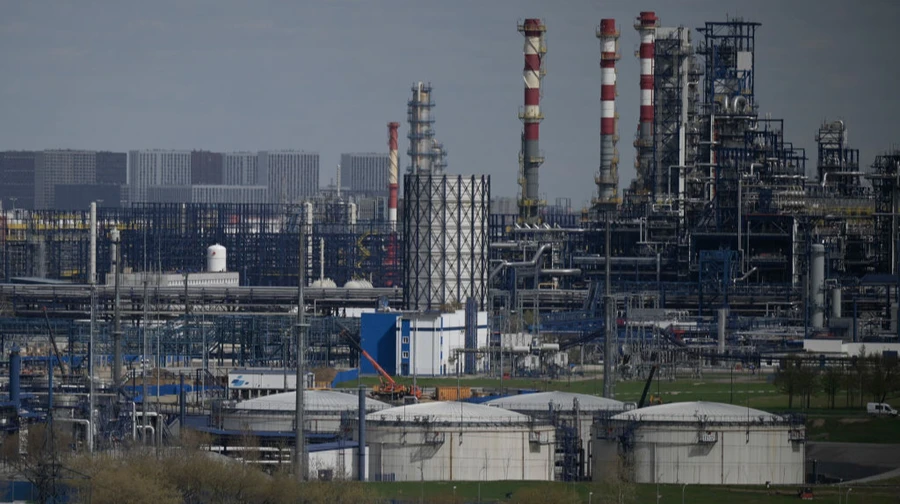 Moscow oil refinery reportedly suspends operations after Ukrainian 17 May drone attack