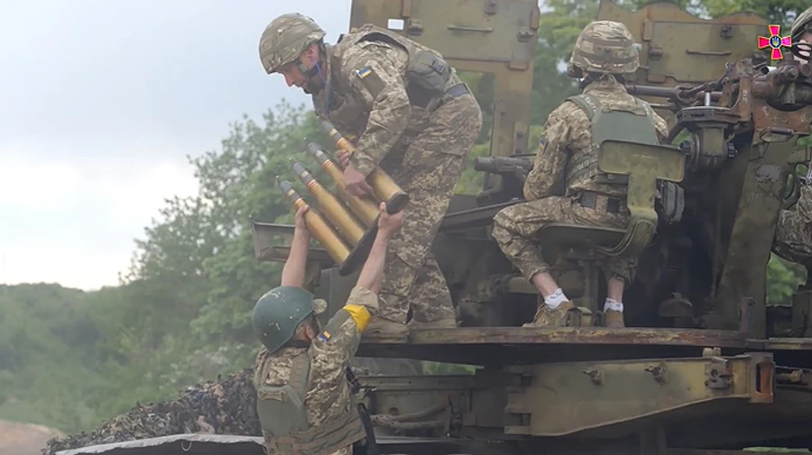 Залужний показав, як воює 127 бригада ТРО: Черга стоїть на призов