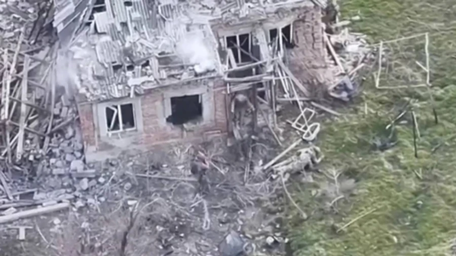 Shocking video shows execution of four Ukrainian soldiers after surrender: Kyiv accuses Russia of war crime