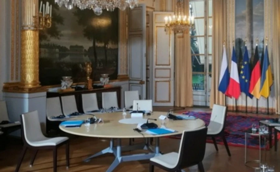 Новини 10 грудня: реакції на нормандський саміт, нерви Суркова