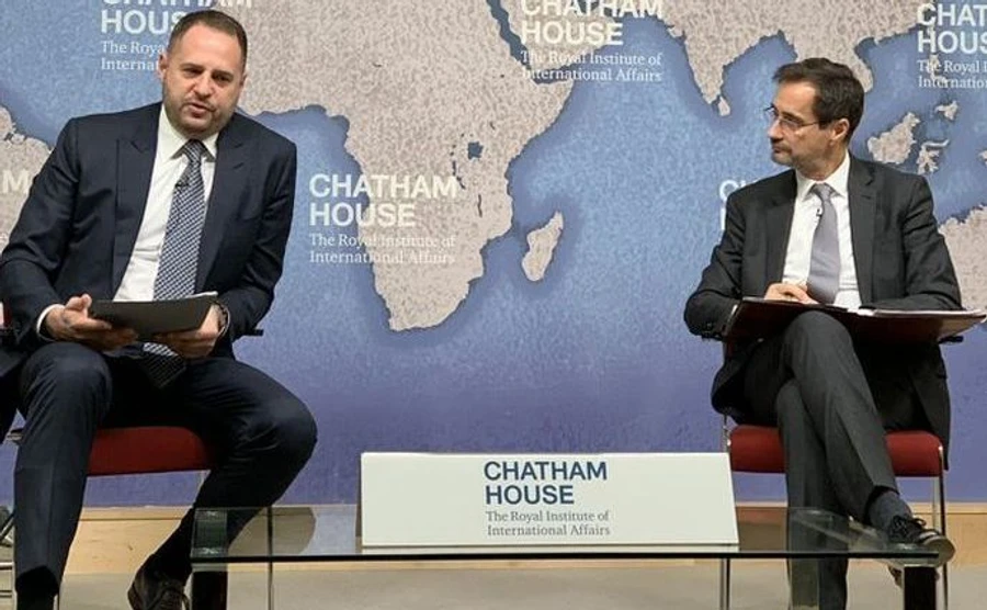 У Зеленського готові відгородити Донбас стіною у разі провалу переговорів