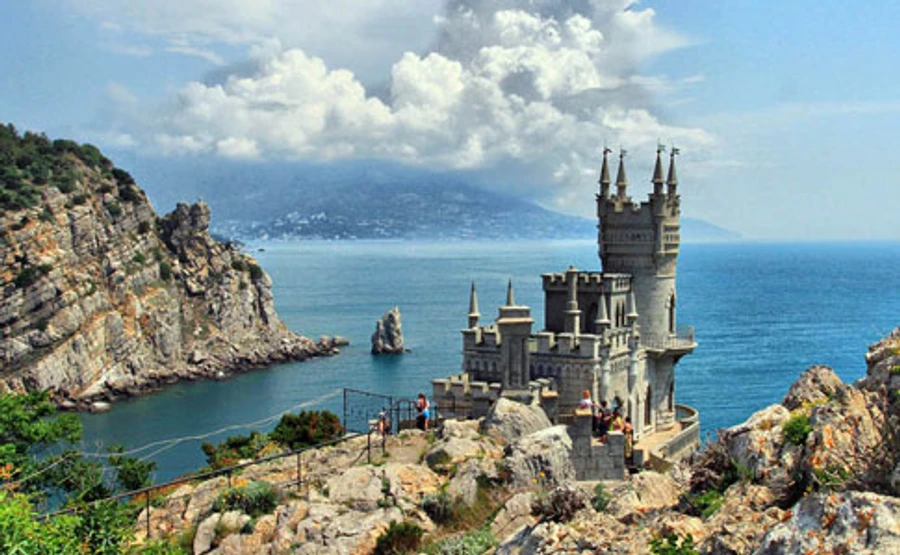 Россияне решили не ехать в оккупированный ими Крым на майские