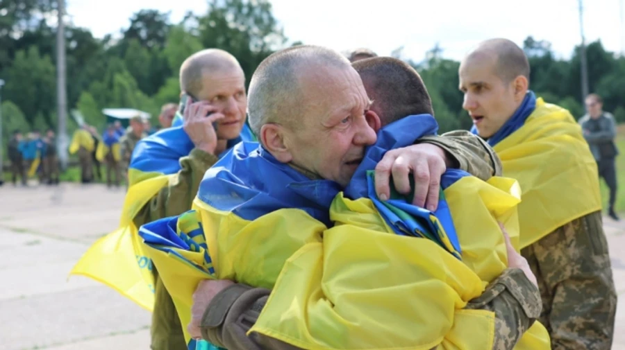 New stage of major exchange: Ukraine brings back another group of defenders – photos, video