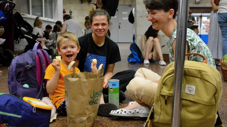 Women and motherhood in the shadow of war crimes