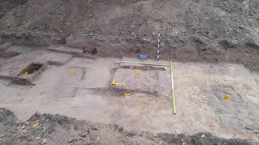 Remains of Ukrainians killed in 1944 attack by Polish Home Army found in Poland – photos