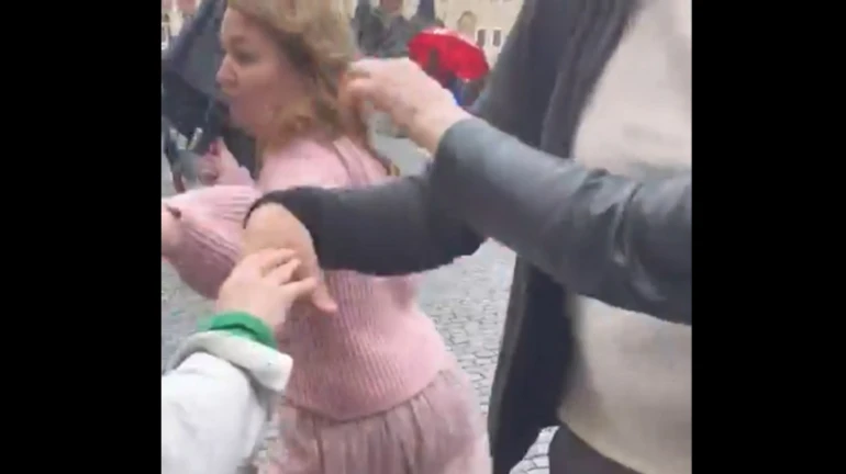 Ukrainian volunteers attacked by Russian-speaking foreigners in Prague