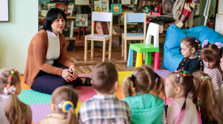 Будем забавляться и играть, и не будем скучать. Как библиотека на Львовщине превратилась в пространство для дошкольников из-за отсутствия садика