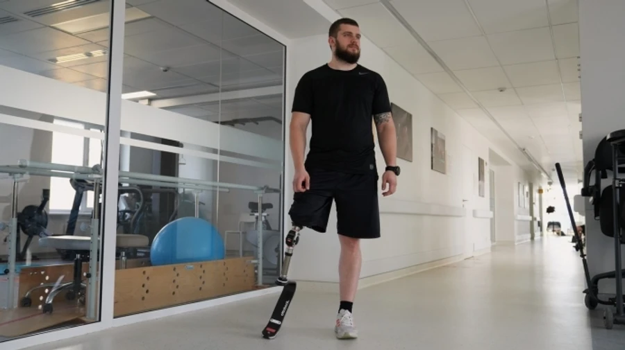 Doctors in Lviv make Ukrainian soldier's dream come true: he can run again – photo