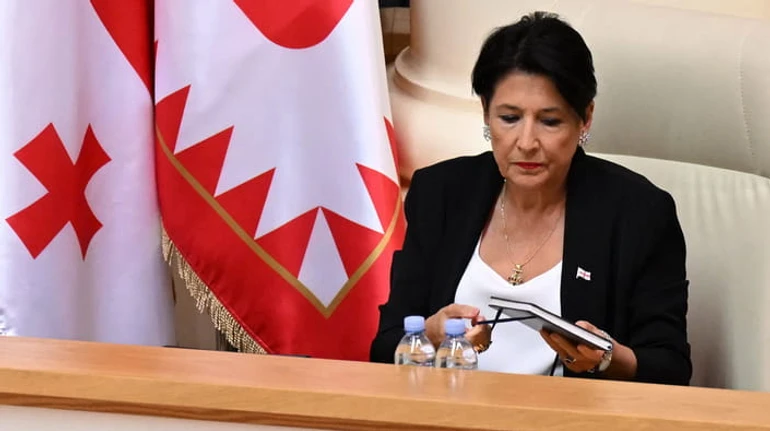 Імпічмент за просування євроінтеграції: що стоїть за спробою звільнити президента Грузії