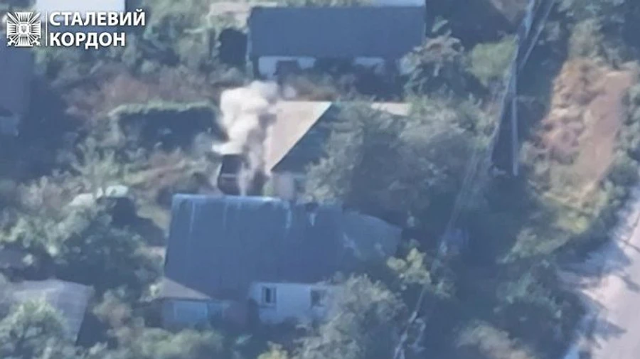 Ukrainian border guards' kamikaze UAV hits Russian command post on Kupiansk front