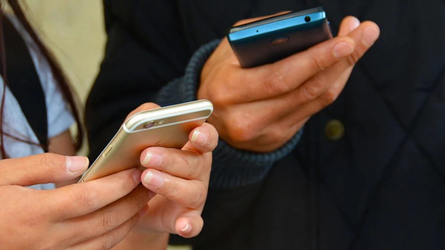 Russian occupiers block communications in Kherson to isolate city