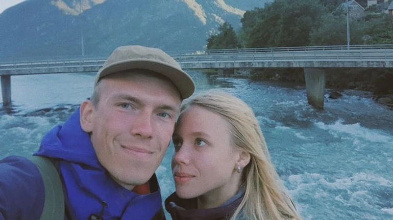 Семьи защитников Мариуполя просят Красный крест добиваться от РФ лучших условий