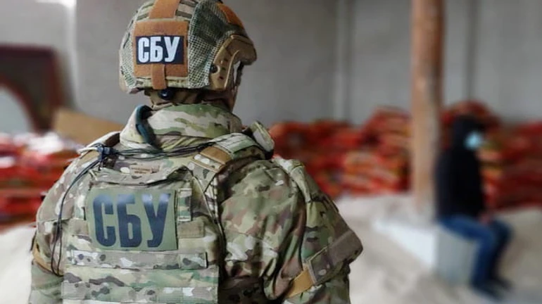 Янтарекопатели с топорами против СБУшников с пистолетами: ДБР расследует стычку на Ровенщине