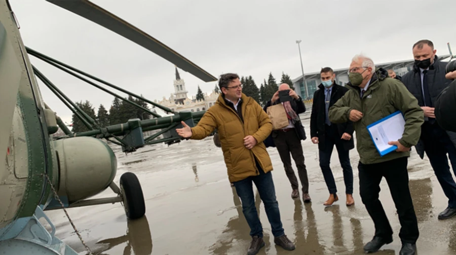 Верховний представник ЄС вперше від початку російської агресії вирушив на Донбас