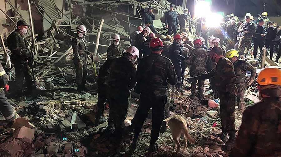 Азербайджан заявил об обстреле жилых кварталов: 12 погибших, 40 раненых