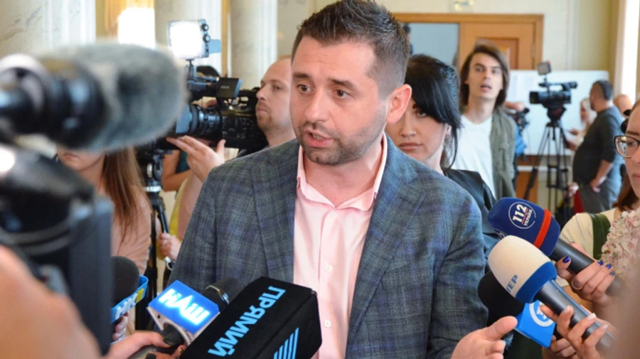 Слуга народу планує виїзне засідання на Донбасі