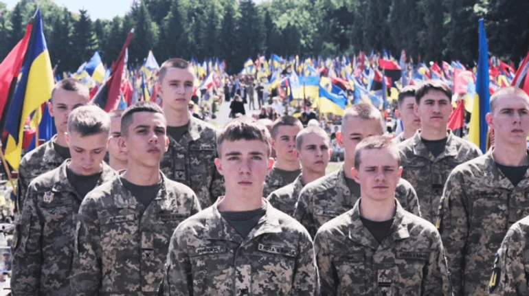 Війна в тилу: на Берлінале показали фільм про Львів Час прильоту Віталія Манського