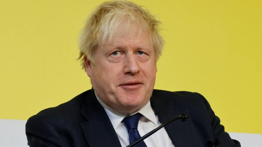 Boris Johnson criticises sick-making welcome for Putin in Alaska
