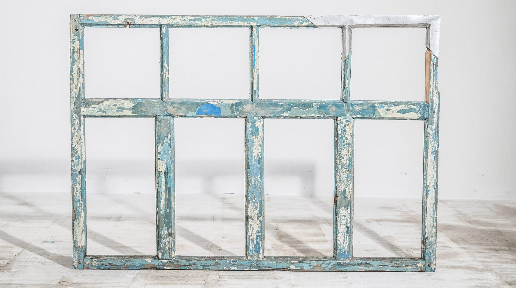 French artist creates sculptures from furniture damaged by Russian strikes