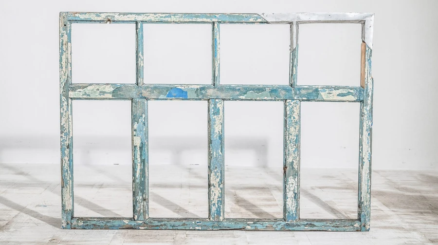 French artist creates sculptures from furniture damaged by Russian strikes