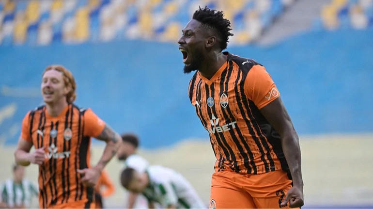 Для кого гранди грають вдень п’ятниці? Головні питання 18-го туру УПЛ