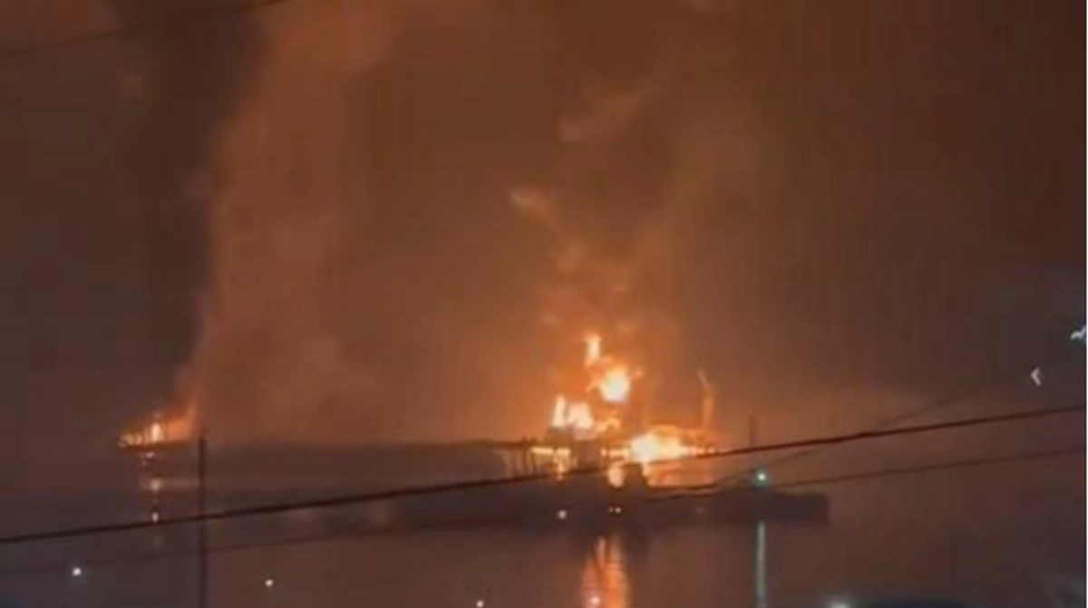 Українські дрони розбили нафтотермінал в порту "Новоросійськ": вирували масштабні пожежі
