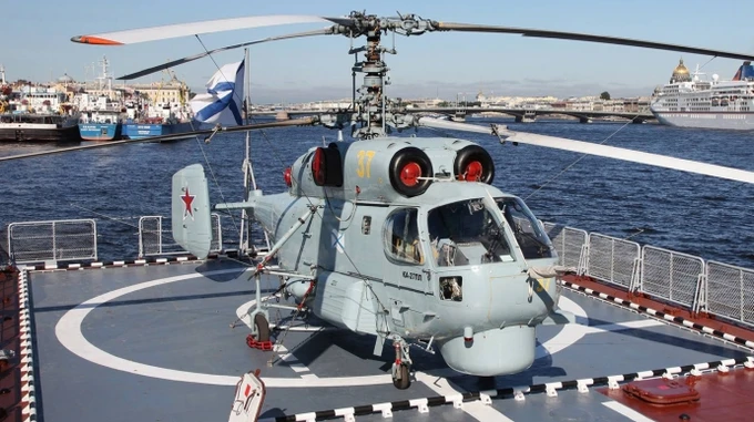 Сергея Котова с вертолетом на борту уничтожило пять морских дронов - перехват ГУР