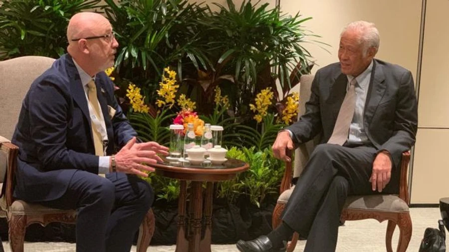 Резников приехал в Сингапур на форум по безопасности