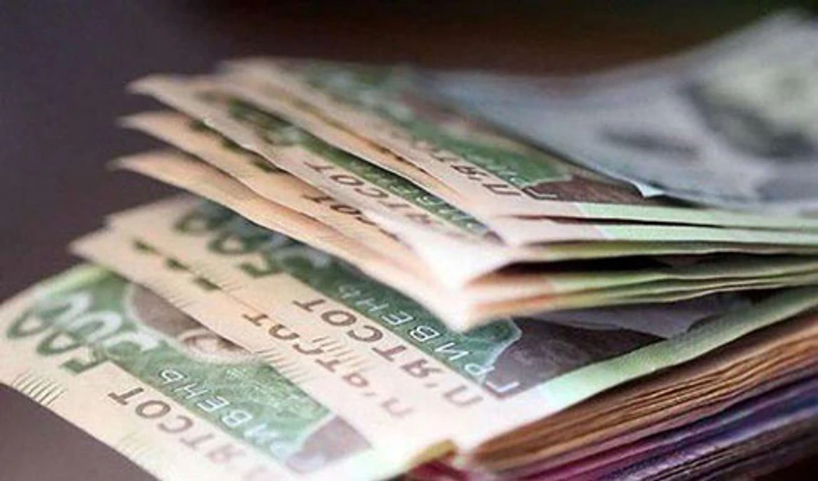 КС признал неконституционным, что Кабмин решает вопросы зарплаты прокуроров