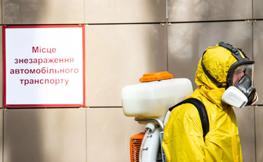 На Рівненщині всі хворі на СOVID-19 з одного села, одна померла 