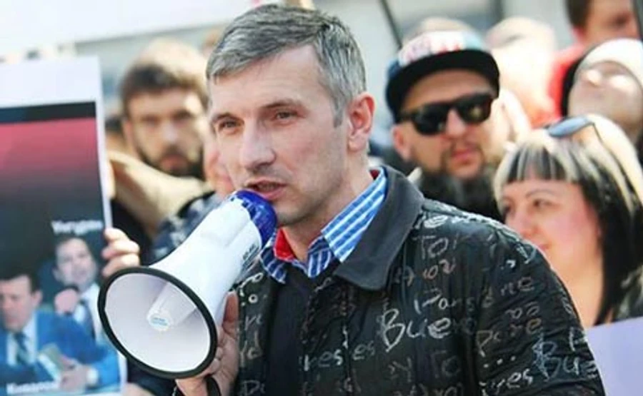 Поліція затримала 3 підозрюваних у нападі на Михайлика – ЗМІ