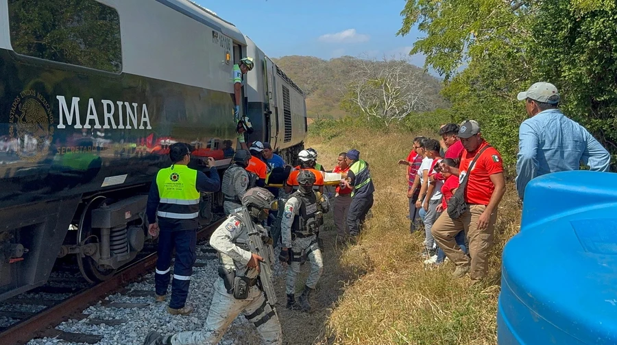 У Мексиці пасажирський потяг зійшов з рейок: щонайменше 13 загиблих