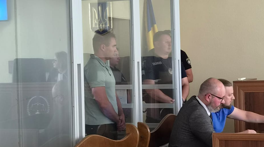 Суд арештував водія, який у Києві влетів у зупинку транспорту з людьми