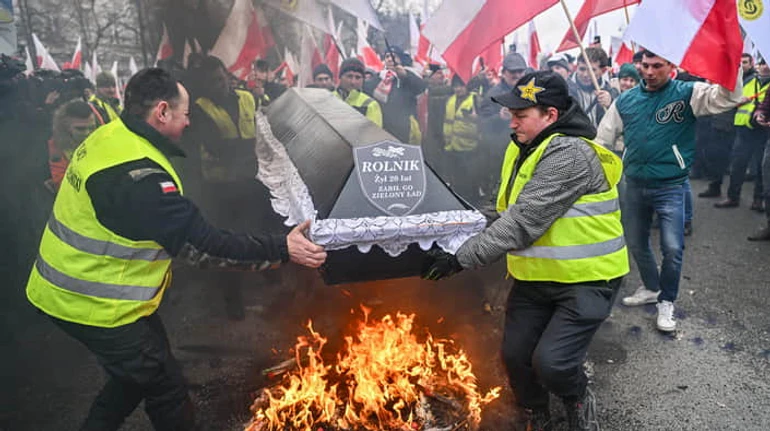 Страждають, але підтримують: чому поляки не вимагають зупинити антиукраїнські протести фермерів