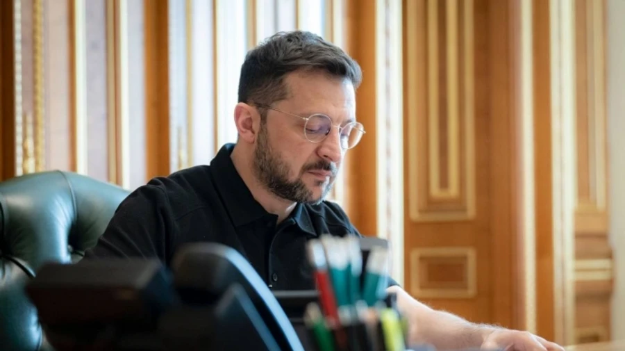 ОП: Зеленський проводить розмову з Трампом