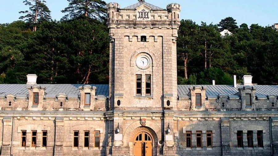 Окупанти продають кримський завод Масандра