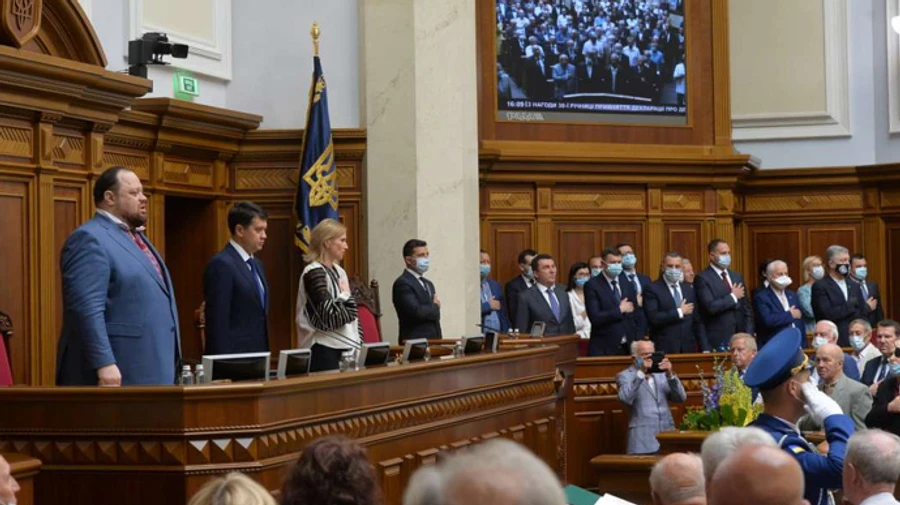 Зеленский может созвать Раду 25 августа